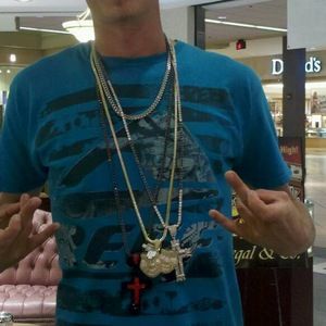 Meet your Posher, Dustin